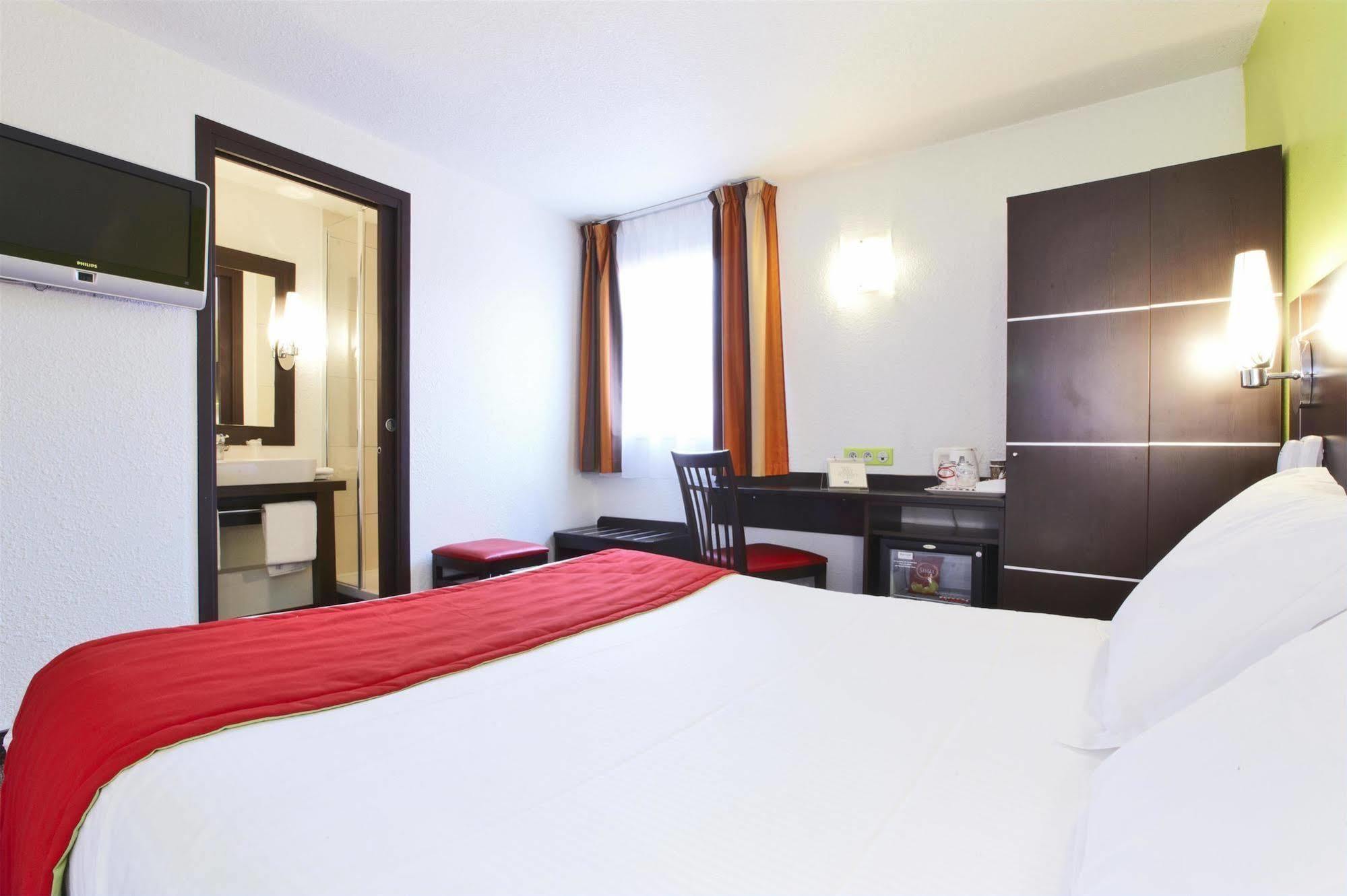 Enzo Hotels Reims Tinqueux By Kyriad Direct Εξωτερικό φωτογραφία